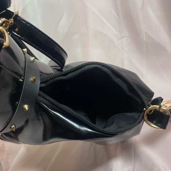 Black Dog-Shaped Crossbody Bag - Picture 10 of 14